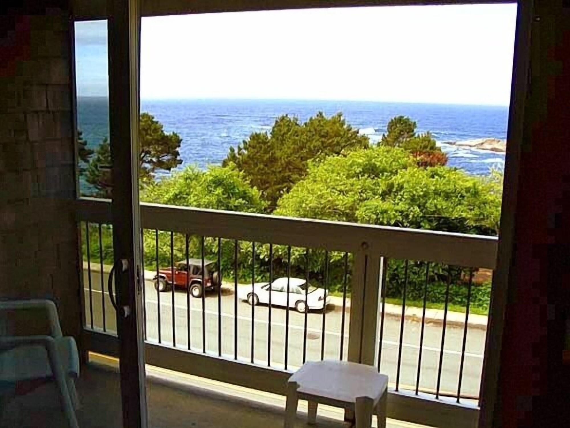 Travelodge By Wyndham Depoe Bay Exterior photo