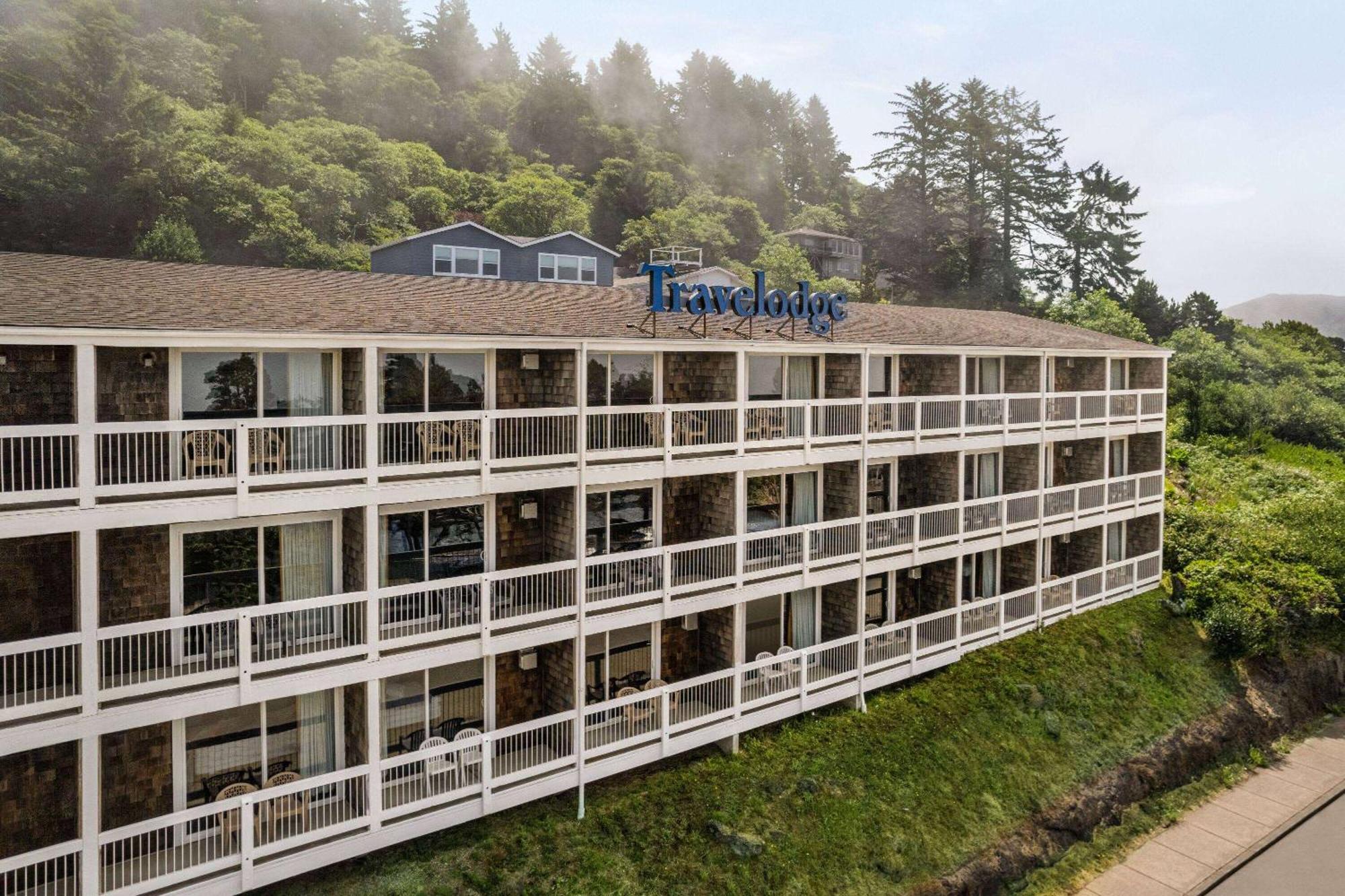 Travelodge By Wyndham Depoe Bay Exterior photo