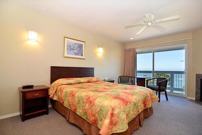 Travelodge By Wyndham Depoe Bay Room photo