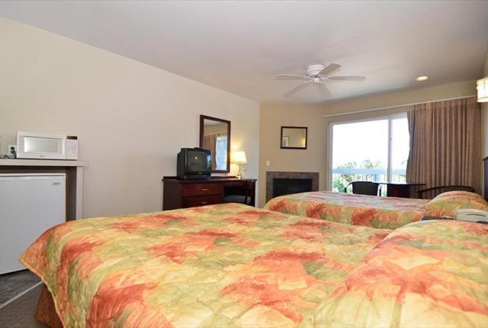 Travelodge By Wyndham Depoe Bay Room photo